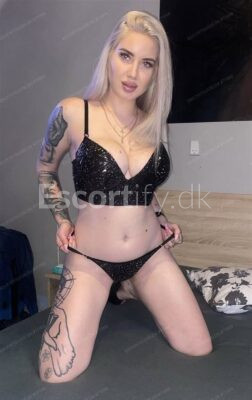 *** FRESH - SOPHIE - REAL GFE ***