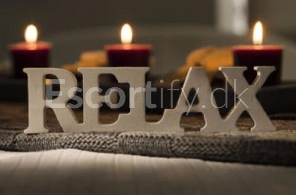 Afstressende og pirrende #kropsmassage af uddannet massør PRIVAT træffes SØNDAG den 20.04