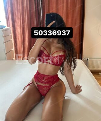 Ana back in the city hot baby girl