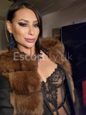 BALERI DEEP & QUEEN Throat Gagging & FIND ME IN ONLYFANS & BLOW SPECIAL EFFECTS & Threesome