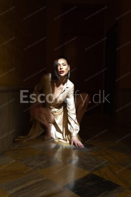 BALERI DEEP & QUEEN Throat Gagging & FIND ME IN ONLYFANS & BLOW SPECIAL EFFECTS & Threesome
