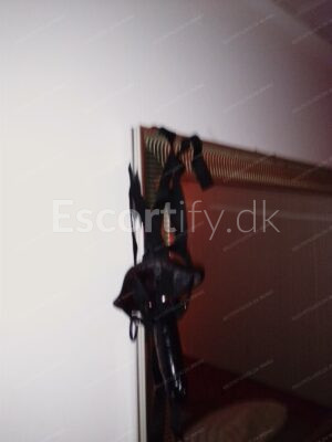 Exotic caribean Queen of blowjob and anal in Valby.