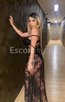 Im Valerie in Aalborg Professional Erotic Masseuse TANTRAI offer all kinds of massages Oral without +CIF Prostate Massage