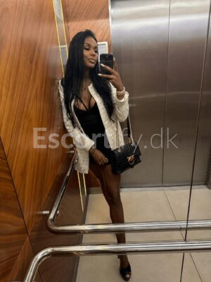 Last days HURRY UP BOYS New sexy Lisa I Aarhus half Polish half African. The best service. REAL PHOTOS. CHECK MY REVIEW