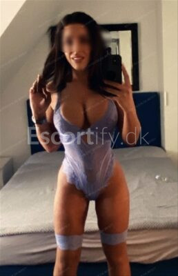 MICHELLE,Your Perfect Companion In Kobenhavn , I Also Offer Lingam Tantra Massage