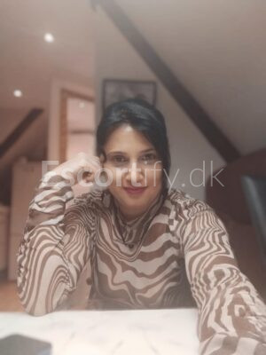 Mirella, in Aarhus, skilled masseuse , Milking massage table,Unique prostate orgazme in the special way, Prostate massage included in the price