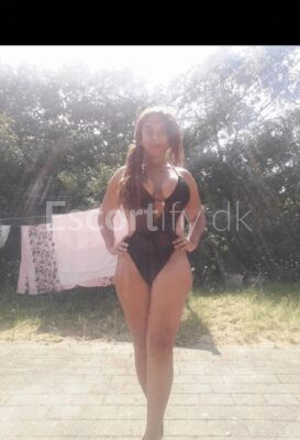 NEW SHEMALLE HOT ARGENTINA I AM HADERUP OPEN REAL VIDEO 100% WELCOME Aullum,Viborg,herning,skyve,holstebro, haderup. 20 cm real activ and pasiv good blowjob ve