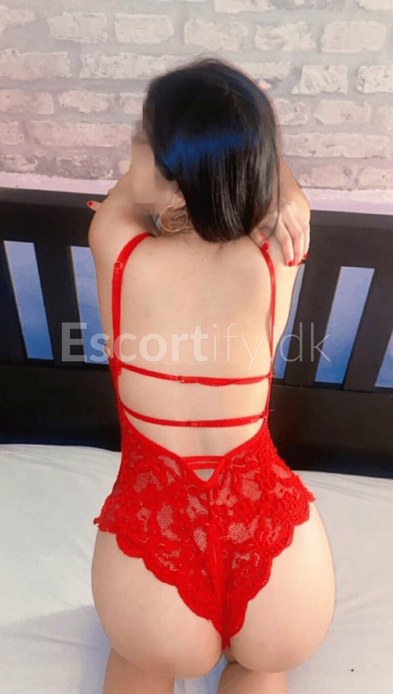 Only 9 days in Aalborg My name is Milin 25 year Sexy Beautiful Sweet and naughty Thai girl 🇹🇭 Good service, 100% real picture % , real breast ️