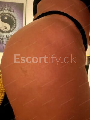 Outcall & Incall Sussi mature milf frækk storbarmet i Rødovre / Hvidovre