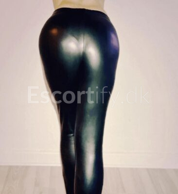 SandraX i SVALEREDEN VED HOLSTEBRO, VIBORG, STRUER, HERNING, SKIVE, VINDERUP I MORGEN D.24/04 kl.10:00-22:00 LEDIGE TIDER 91 97 64 76