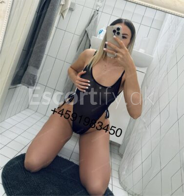 - SARAH - INCALL & OUTCALL **last week**