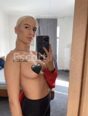 - SARAH - INCALL & OUTCALL **last week**