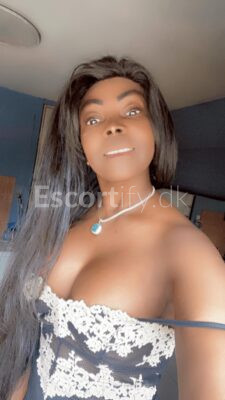 Sissy. Sweet chocolate to be enjoyed. Real photos for your personal moment. RILAX is pleasure. and good time together