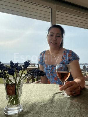 ️ Tantra massage og andet behageligt ️ ring 91935317 - kom og prøv mig ️