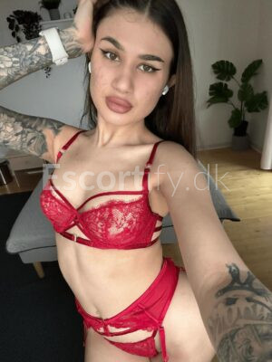 VIBYI am Olivia⭐suck good dick without rubber young girl (20 years)⭐ cifSex same like a GF ⭐Lets spend hours together