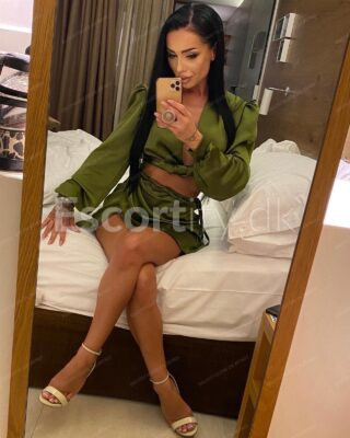 AMY23 INCALL and OUTCALL!! Massage B2B! REVOLUT and CASH!