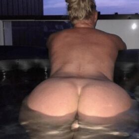 Besøg mig Nikita Diskret I Aarhus centrum i dag 🇩🇰 Er ny her Håber jeg kan tilfredsstilles Er blond fræk moden og sjov ️ tlf 78809191