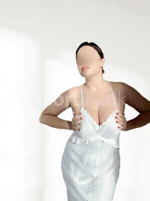 SWEET SOPHIE GFE (please read before contacting)