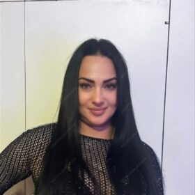 HELLO I AM NEW HERE REBECCA PARTY GIRL!!