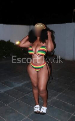 HOT BENITA Oil MASSAGE, FACE SITTING,GOLDEN SHOWER,KISSINGHARD & SOFT DOMINATION,INCALL️55261115️
