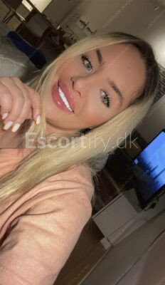 KINKY SPANISH GIRL 100% REAL INCALL OUTCALL MOBIL PAY