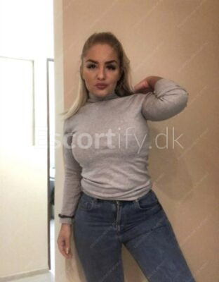 KINKY SPANISH GIRL 100% REAL INCALL OUTCALL MOBIL PAY