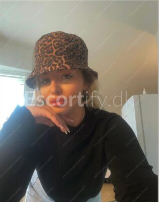KINKY SPANISH GIRL 100% REAL INCALL OUTCALL MOBIL PAY