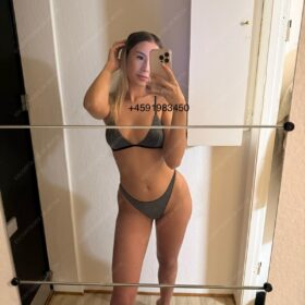 • SARAH • Outcall/Incall