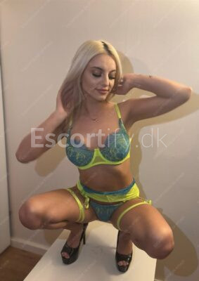 Nina party girl/ beauty/sexy/wild & Real Photo 1000%