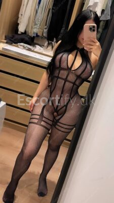 Nohemi BABY FACE ( young big ass latina) 24/7 party ️