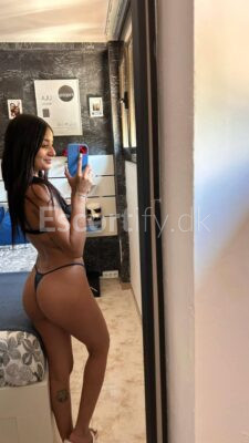 Vejle Just Arrived: I am Petit Roma 22yo/160cm/50kg/ A cupAnal/Greek Short time  deepthroatblowjob withoutcifslim girlnew and real photos