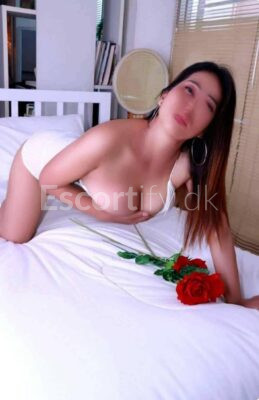 Hello l’m new here My name is yaya in Lindholm - Aalborg my photos%