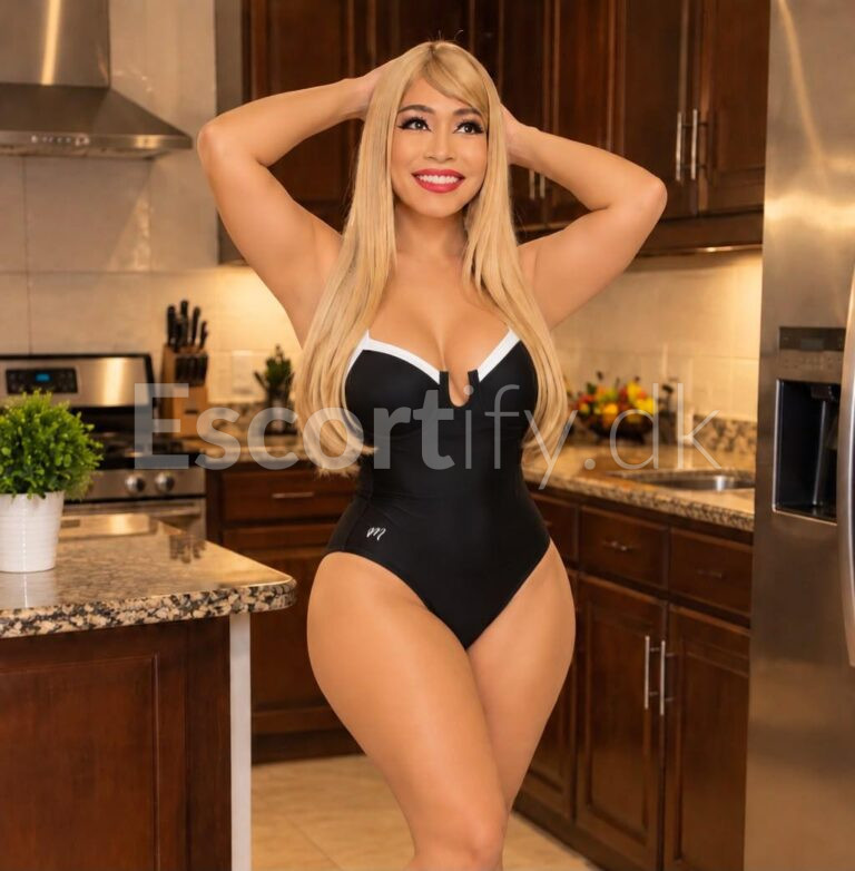 Explosive Pamela trans Brazilian charm, endowed with 20 cm of overwhelming pleasure ,