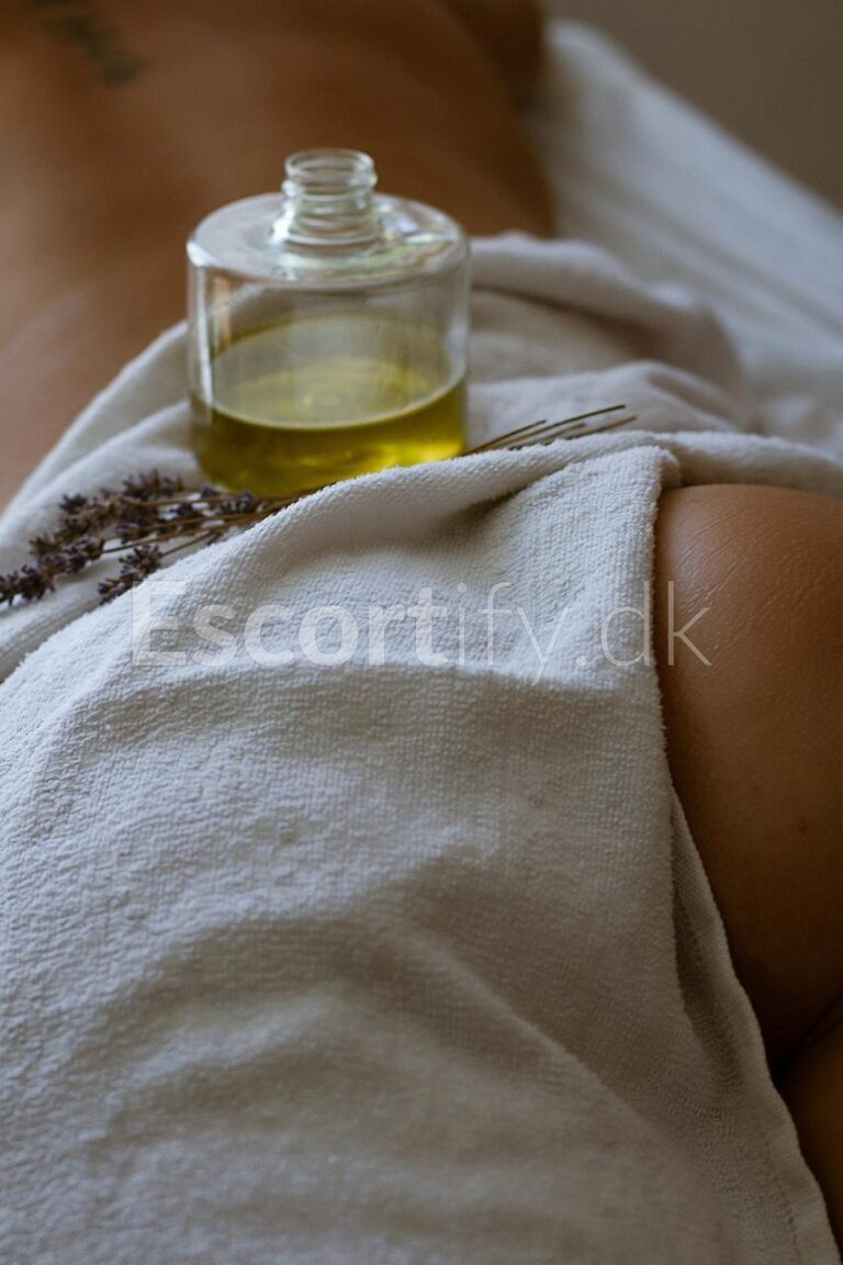 Ejby Thai Massage. SMS eller ring 81934186