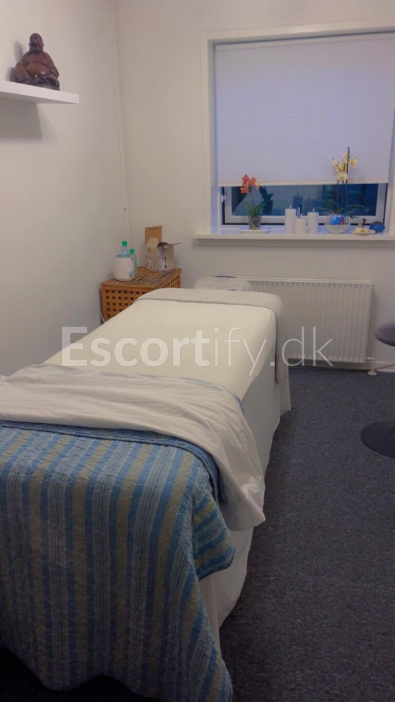 ️️️Erotisk krop-til-krop-massage med happy ending blowjob med kondom️️️ Open 09/21 .Gelsted / Fyn