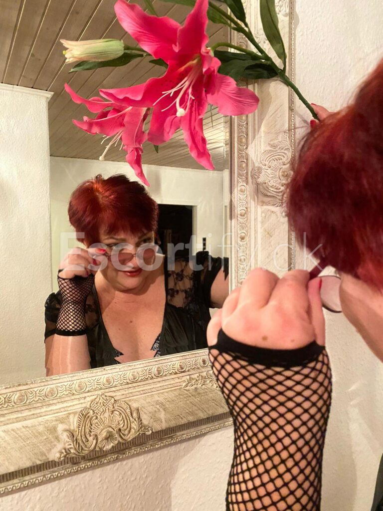 SONIJA – escort i Midtjylland