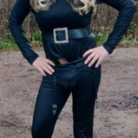 HOLSTEBRO IN VESTERFELDBORGVEJ14 7500 / HOLSTEBRO / VIBORG / HERNING SKIVE/TRANS TOP GIRL KAREN / IMMUNIZE ME WITH YOUR MOUTH...MY HUNGRY CALF ME, MY LITTLE CALF /