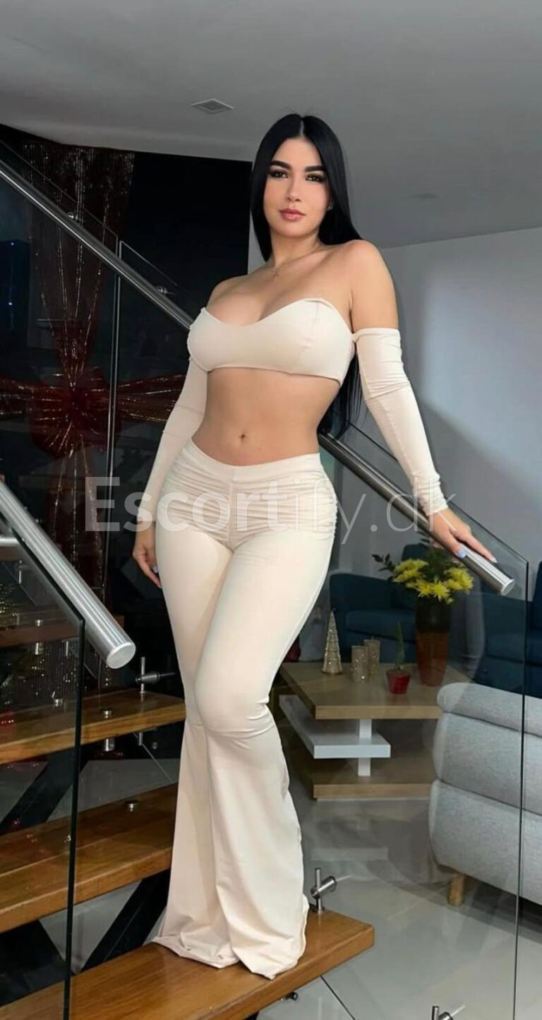 Bárbara – escort i Aalborg