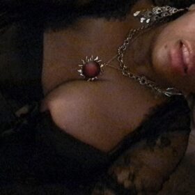 Brunna Første Gang I Holbæk centrum. Incall/outcall.Mød mig privat eller lad mig komme til dig.Jeg er super fræk og sexet. Kom og prøv den bedst kæresteoplevelse o