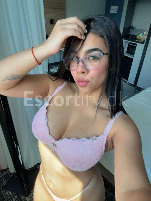 Aalborg Valeria Small independent girl 26 years old finish mouth finish face Bj without