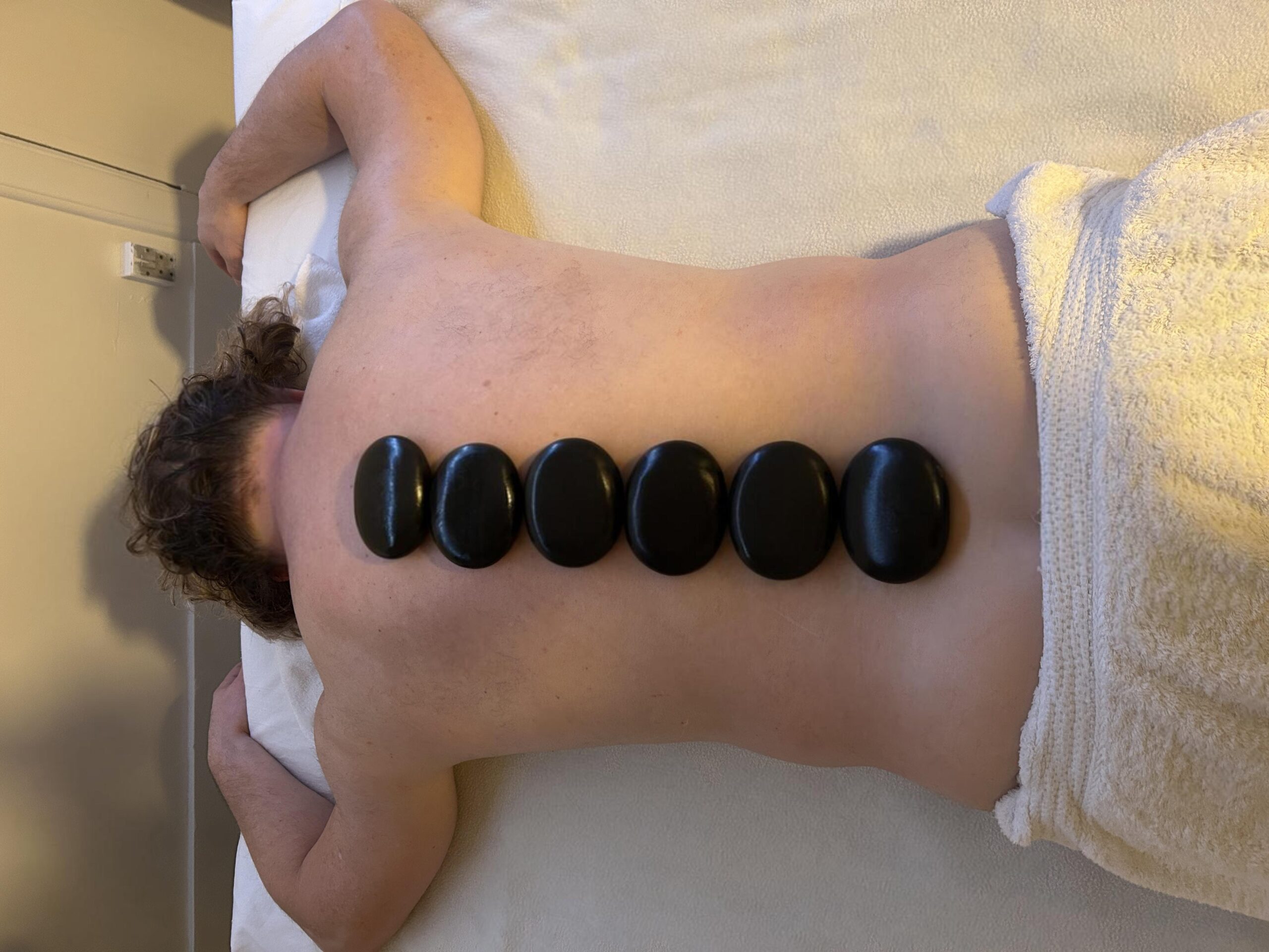 Odense C, bedste Traditionelle Thai massage ️smilende Thaipige med god service ️Fysiske skavanker eller smerter i muskler️ Fyn