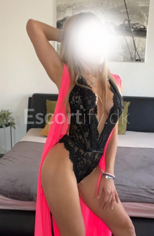 Sexy Lara en ️ Ejby ️