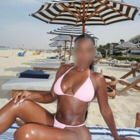Chloe first time in Danmark come and try a young teenag Body I love deep throat and face sitting. New In Slagelse