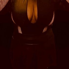 # Amatør # Escort#curvey #Big tits #Anal #Blowjob #Brat # Sub #legetøj #