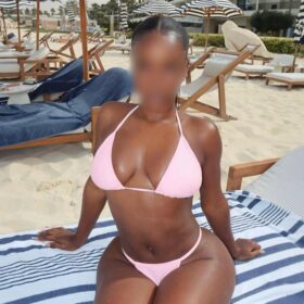 Chloe first time in Danmark come and try a young teenag Body I love deep throat and face sitting. New In Slagelse