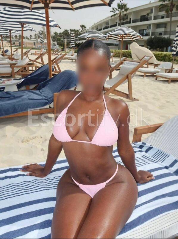 Chloe first time in Danmark come and try a young teenag Body I love deep throat and face sitting. New In Slagelse