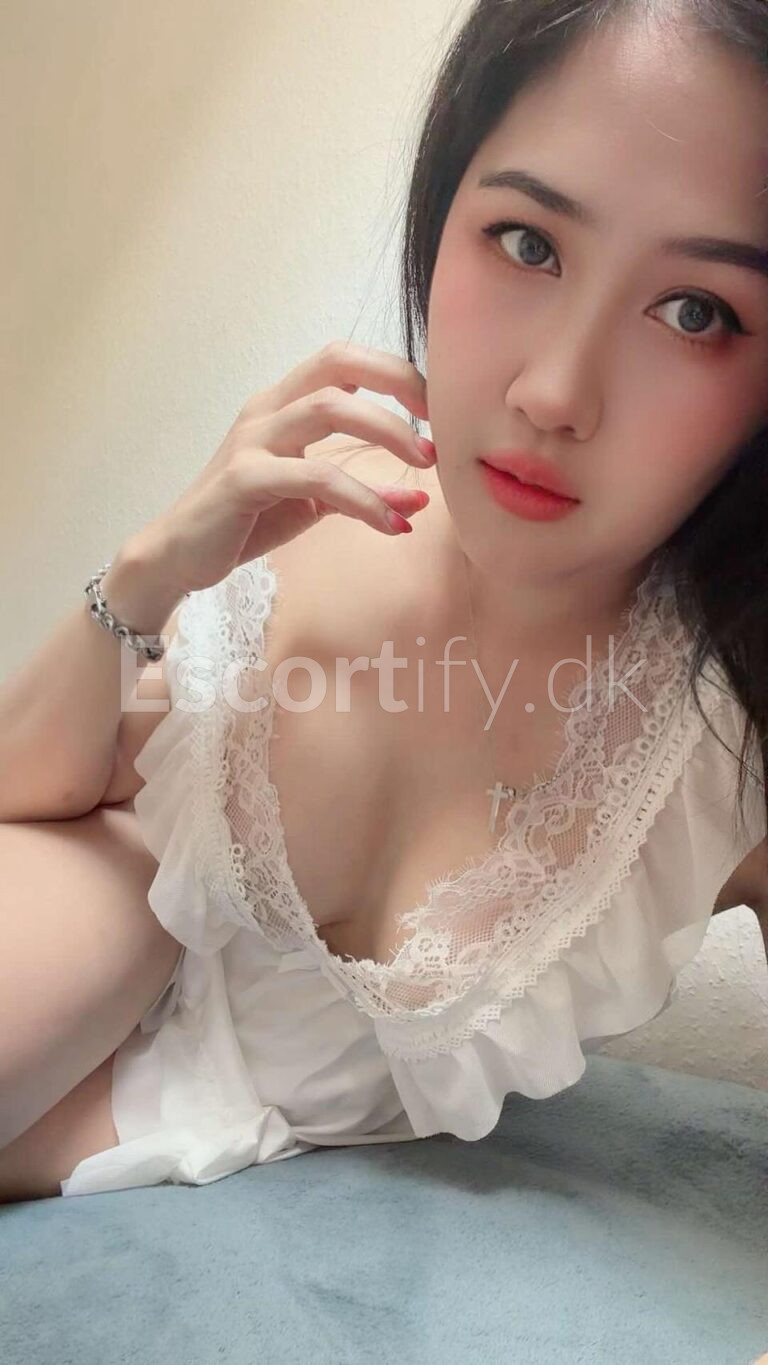 SmS️+4️⃣5️⃣6️⃣9️⃣7️⃣0️⃣5️⃣2️⃣1️⃣4️⃣ ️️New Thai Massage Service on Vejen Road ️️ ️My name is Belle and Helen️ We are cute, cheerful, kind, and playful girls