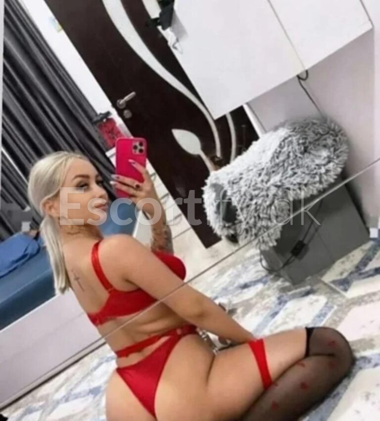New in Esbjerg Incall-Outcall ! Party women!!