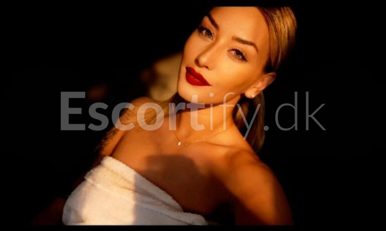️IRYS️NOW VEJLE C‼️️Real Pictures Real kissing tounge.best blowjob GFE Golden shower