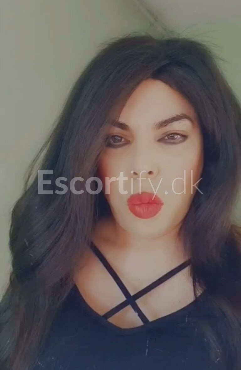 ESBJERG/ TRANS TOP GIRL KAREN /CRAZE PARTY CRAZE HOUR / /Milk me dry! Work me and I'll be all yours! Make me feel and vibrate with pleasure / VISA CARD / REVOLUT